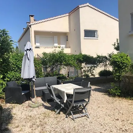 Apartment Petit Tranquille Avec Jardin - Centre